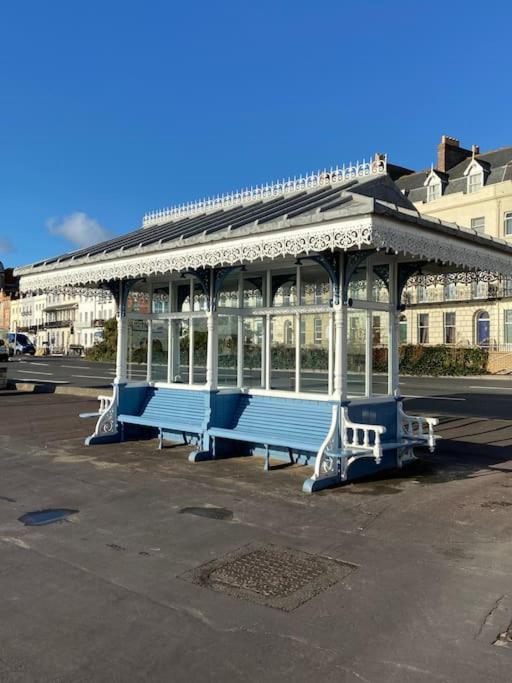 The Bolthole - Only Footsteps From The Beach. Weymouth Bagian luar foto